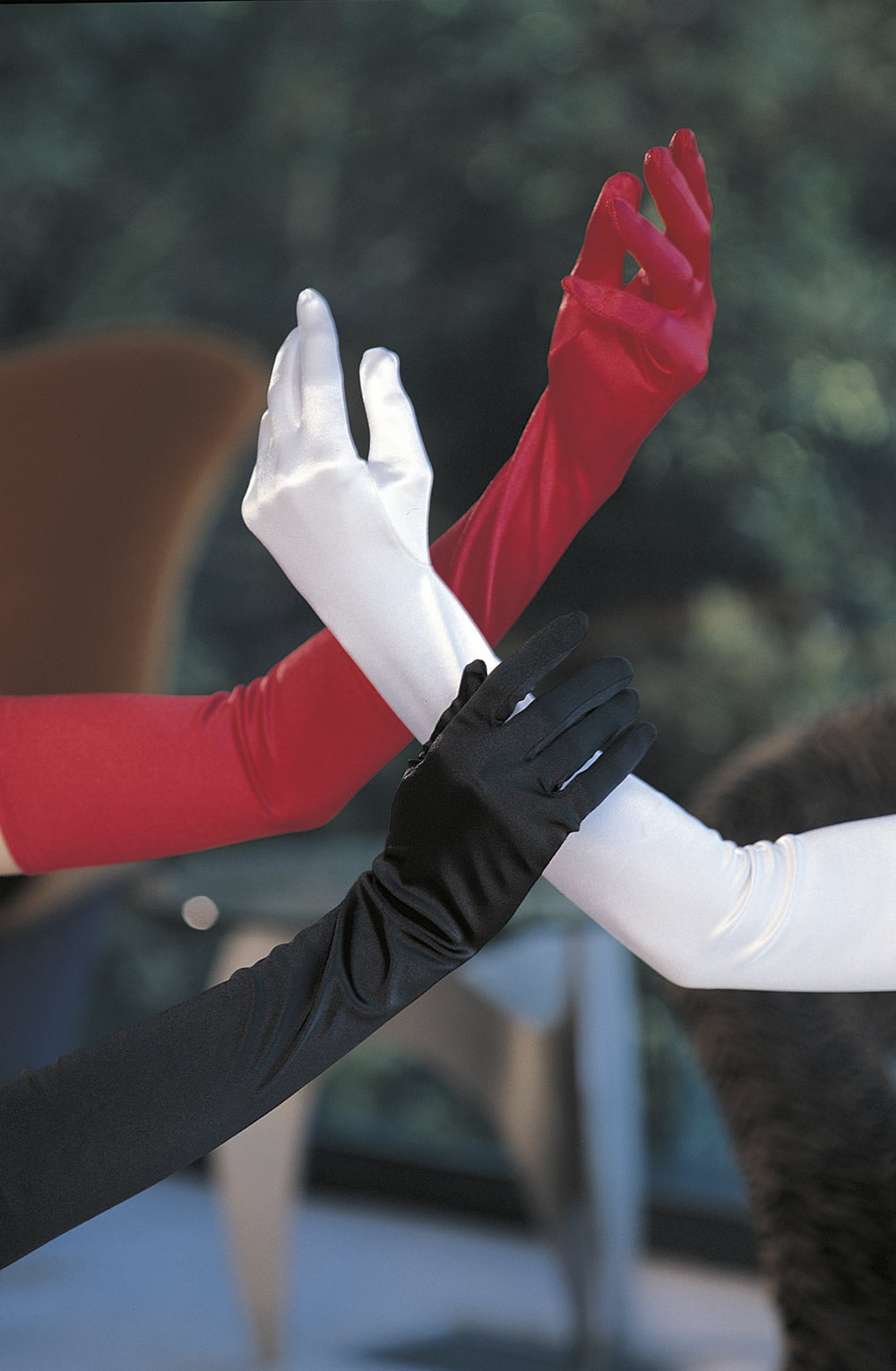 SOH 219 White Gloves